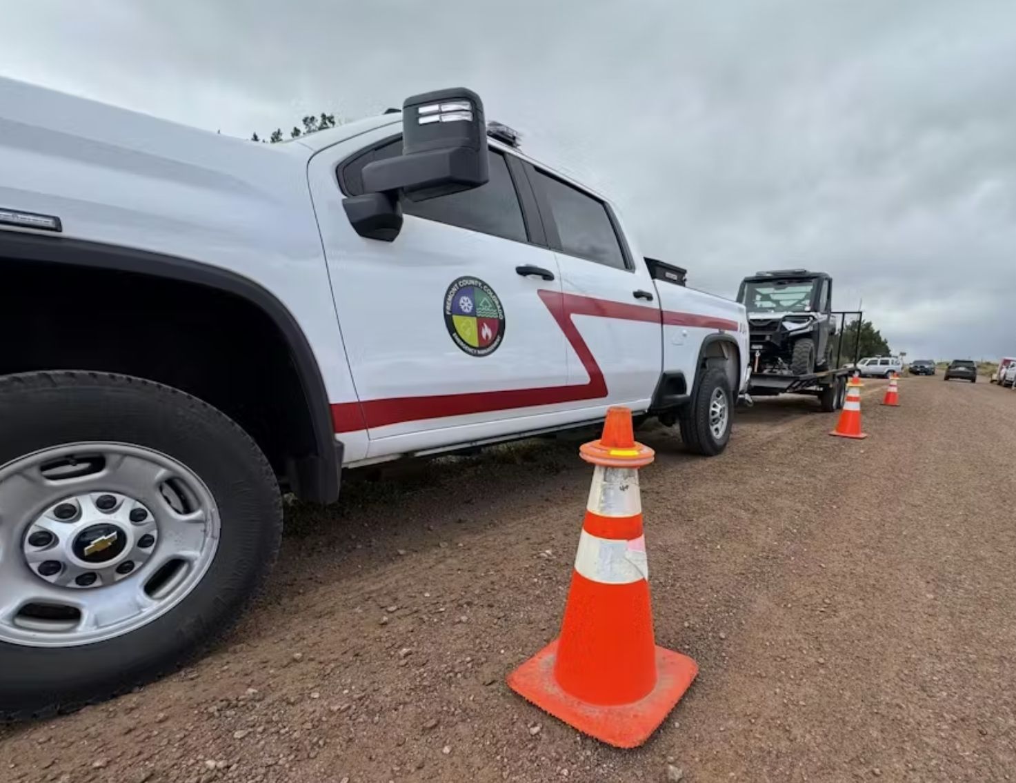 Rechargeable LED Traffic Cone Light for Road Safety - OEM ODM LED Manufacturer Superflare